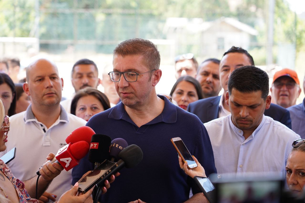 Mickoski: Në Ohër po ndodh një bum investimesh, vazhdojmë t’i realizojmë projektet që u premtuam qytetarëve