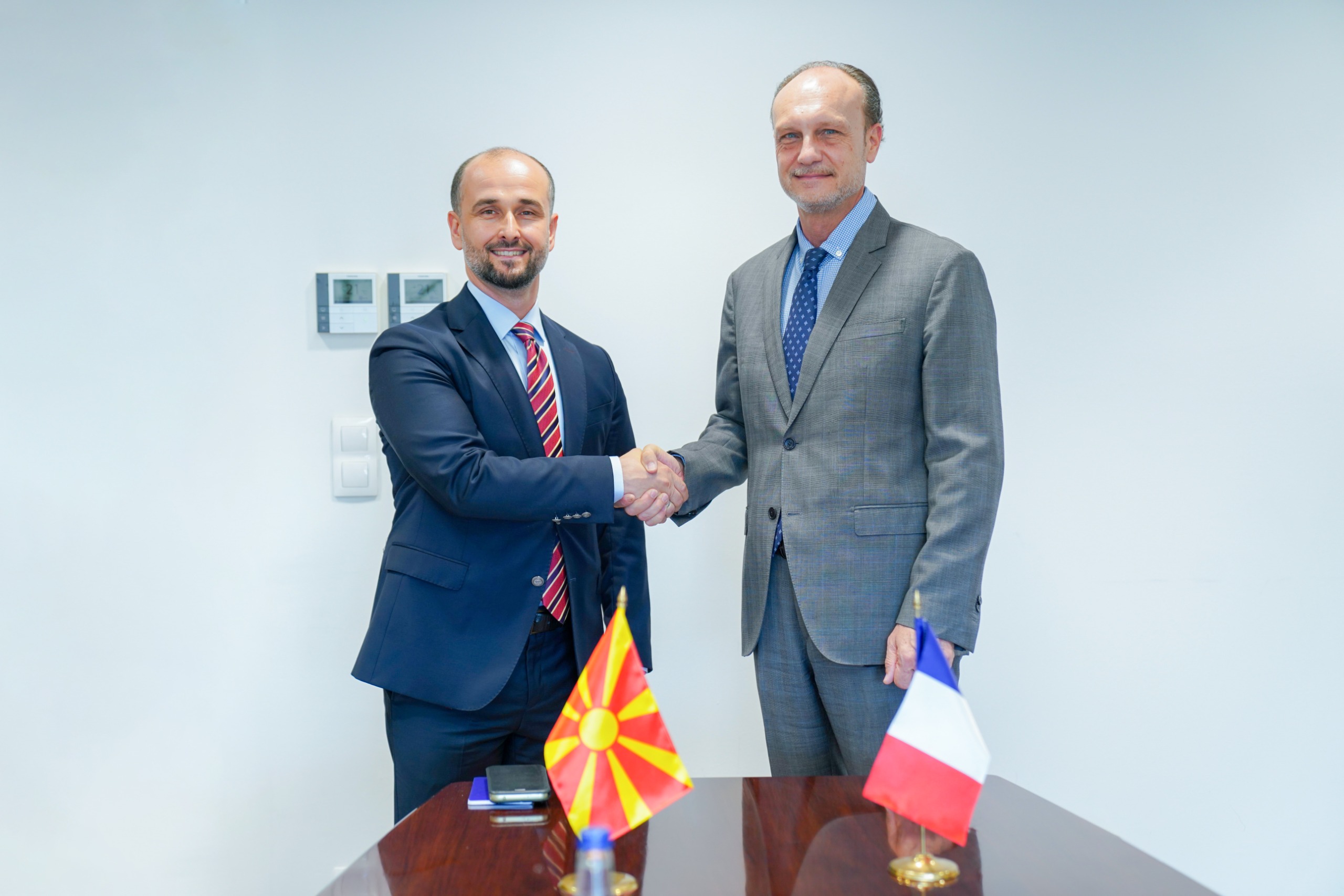 Takim i ministrit Murtezani me Ambasadorin francez Bomgartner
