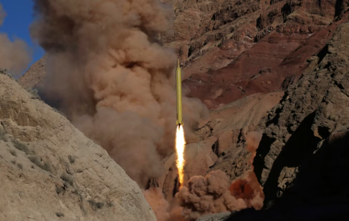 Kina teston një raketë balistike ndërkontinentale