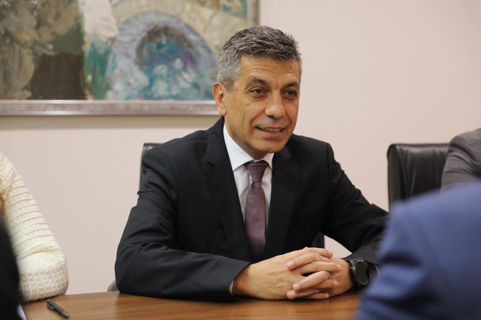 Zëvendës kryeministri i Parë Izet Mexhiti takoi Ministrin për të drejtat e njeriut dhe të Pakicave të Malit të Zi Fatmir Gjeka