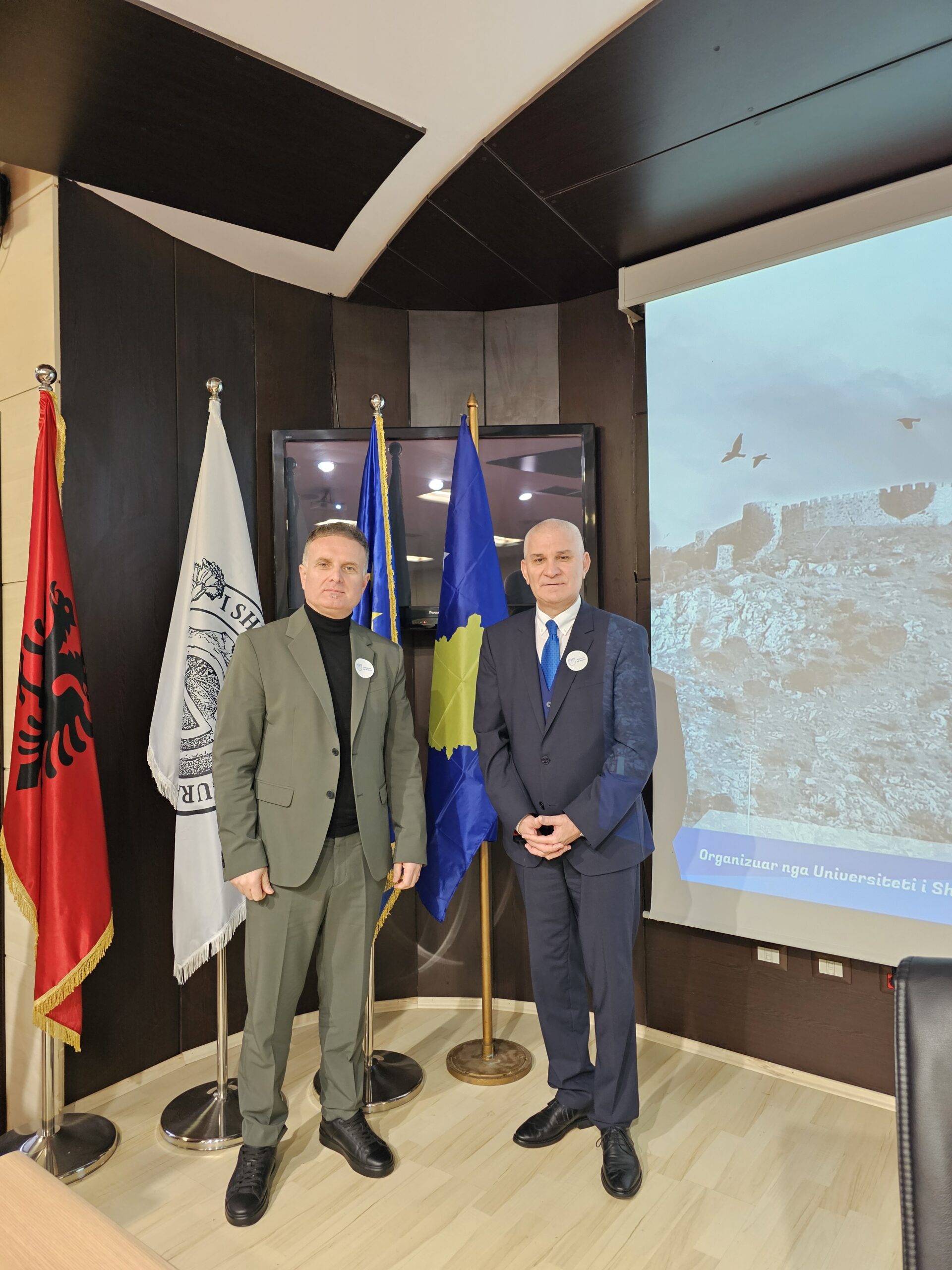 Dekani i Fakultetit Filologjik Prof. Dr. Berton Sulejmani, mori pjesë në seminarin “Shkodra në shekuj”
