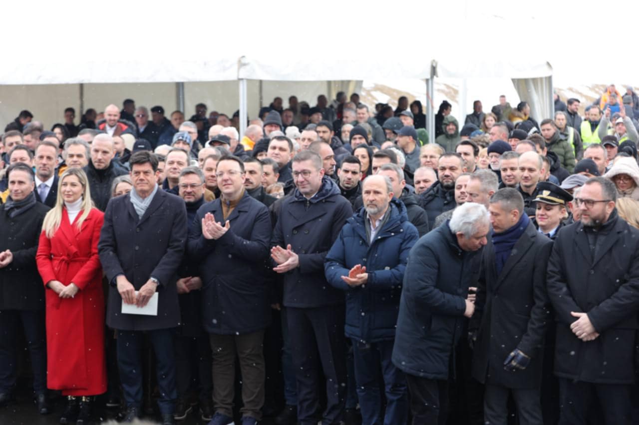 Mickoski: Lëshohet në përdorim aksi rrugor Gradsko-Drenovë, Maqedonia duhet me vepra